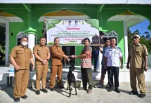 Pemkab Nias Selatan Serahkan Hewan Qurban di Lahusa