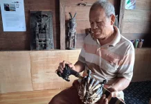 Ama Sufi Bertahan Melestarikan Kerajinan Tradisional