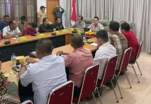 Tingkatkan Sinergitas, Pj. Sekda Nisel Pimpin Rakor Bersama Camat