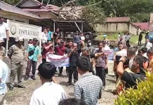 Aksi Damai di Inspektorat Nisel, Warga 10 Desa Pertanyakan Tindak Lanjut Pengaduan