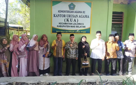 Kakan Kemenag Nisel Lakukan Kunjungan Perdana ke KUA Lolowau