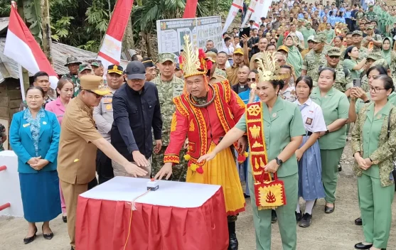 Kepala Staf TNI AD Resmikan Jembatan Bailey di Sifalago Gomo