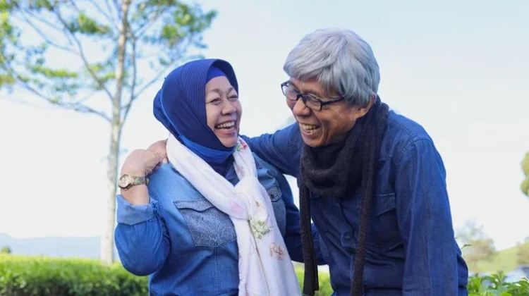 Menjaga Kesehatan Jiwa Tetap Baik pada Masa Lansia
