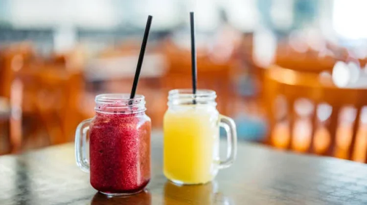Hindari Minuman Manis Langsung saat Berbuka Puasa