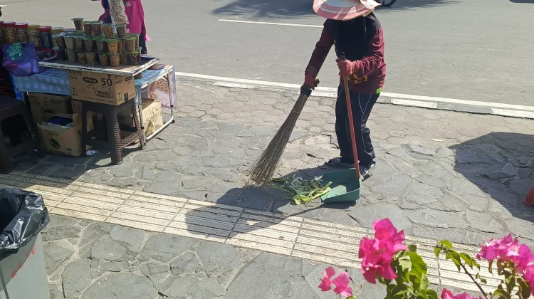 Pedagang Pasar Tani Nunukan Iuran Bayar Tukang Sapu