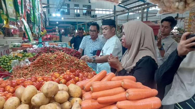 Asisten Perekonomian dan Pembangunan Kalimantan Utara Lakukan Sidak Pasar