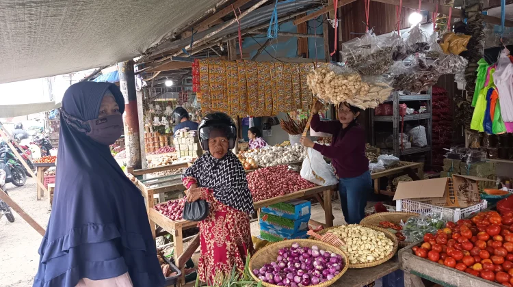 Menjelang Idulfitri, Daya Beli Meningkat Dongkrak Omzet Pedagang Pasar Nunukan