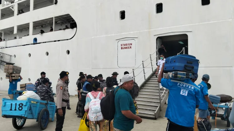 Polres Nunukan Amankan Arus Mudik di Pelabuhan Tunon Taka Nunukan