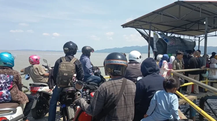 Warga Nunukan Keluhkan Jasa Carter Kapal Tidak Diprioritaskan pada Momen Lebaran