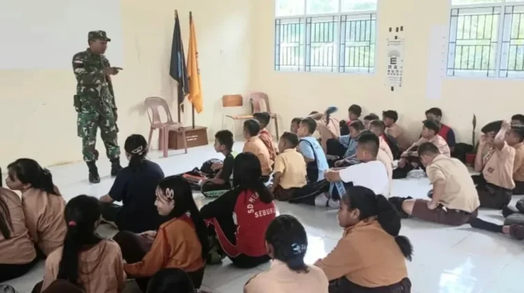 Semangat Siswa Perbatasan Menggema Ikuti Bimbingan Belajar TNI