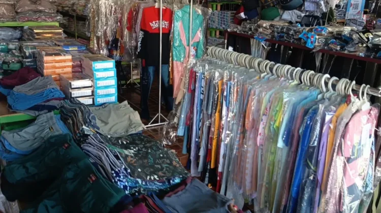 Belanja Online Pengaruhi Kunjungan Masyarakat ke Toko Pakaian di Nunukan