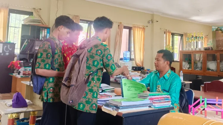 Pendampingan Siswa Kelas XII Perbaikan Nilai Ujian