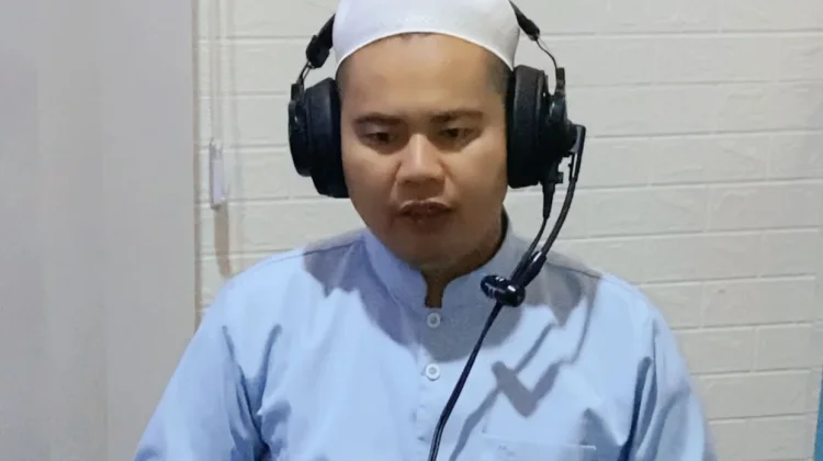 Tipu Daya Kenikmatan, Sanjungan, dan Aib yang Terselubung