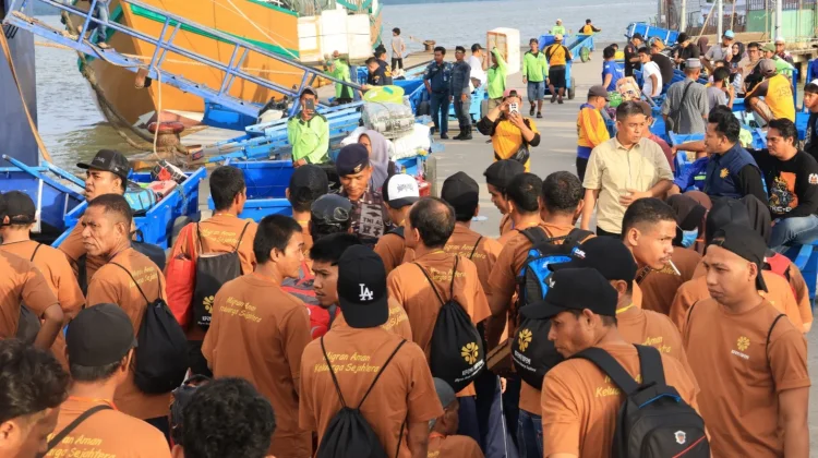 Menguatnya Nilai Tukar Ringgit Dinilai Picu Masyarakat untuk Bekerja ke Malaysia