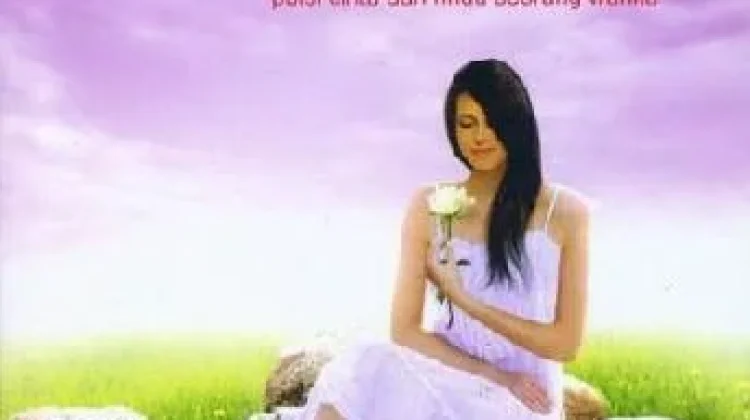 Engkau adalah Cerita Puisi Cinta dan Rindu Seorang Wanita