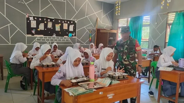 Babinsa Dampingi Program Makan Bergizi Gratis di Sebatik