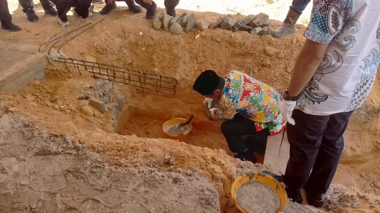 Bupati Nunukan Meletakkan Batu Pertama Pembangunan Gedung Gereja di Selisun