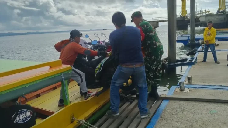 Babinsa Koramil Nunukan Selatan Pantau Penumpang Pelabuhan Sei Jepun