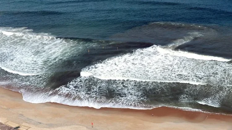 Rip Current Mampu Menyeret Seseorang ke Kedalaman dalam Hitungan Detik
