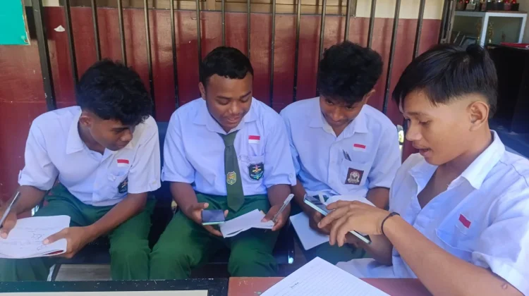 Sekolah Dampingi Siswa Selesaikan Tugas Belum Tuntas