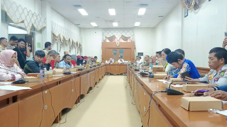 RDP Tunda Relokasi PKL Alun-Alun Nunukan