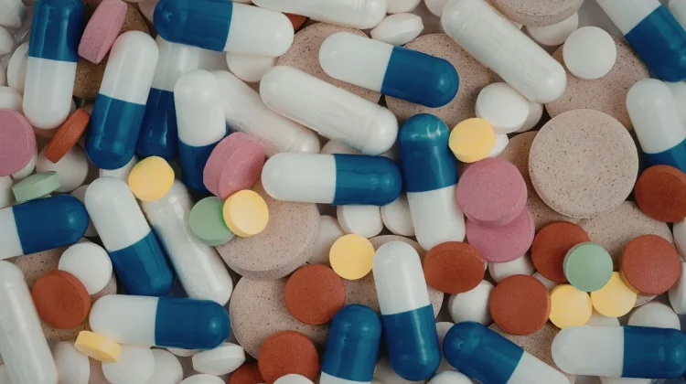 Kenali Ciri Perbedaan Obat Palsu dan Obat Asli