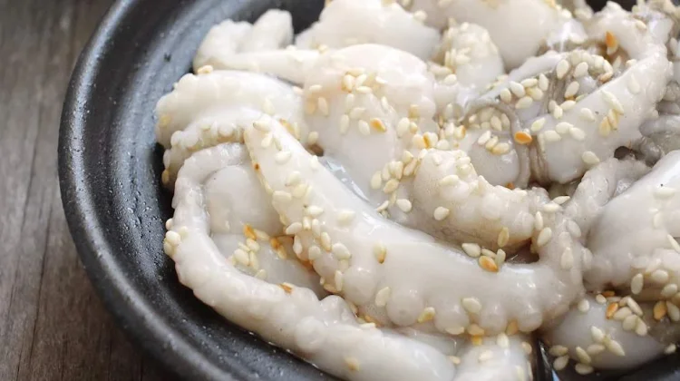 Sannakji: Sensasi Ekstrem Mengunyah Kuliner Gurita Hidup khas Korea Selatan