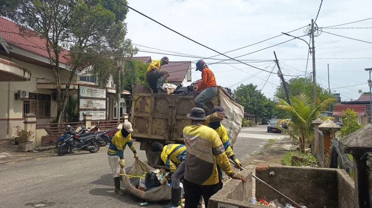 Jaga Estetika Lingkungan, Warga Diimbau Tidak Membuang Sampah jika TPS Penuh