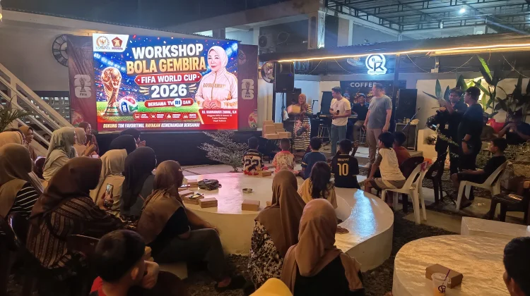 Pererat Silahturahmi, Komisi VII DPR RI Gelar Nobar Piala Dunia di Kampung Mamolo