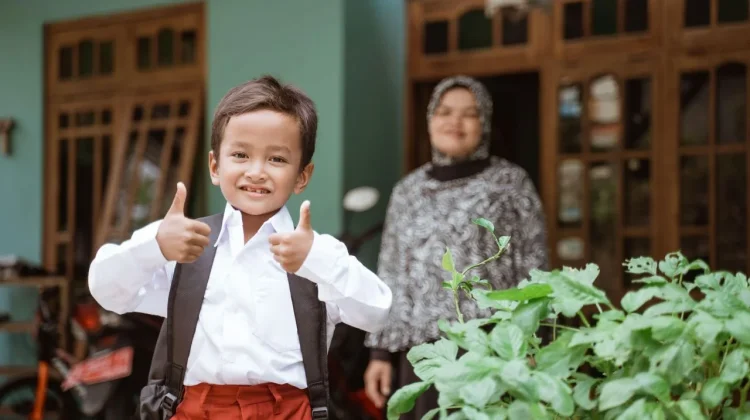 Jangan Panik, Ini Cara Siapkan Hari Pertama Anak Sekolah