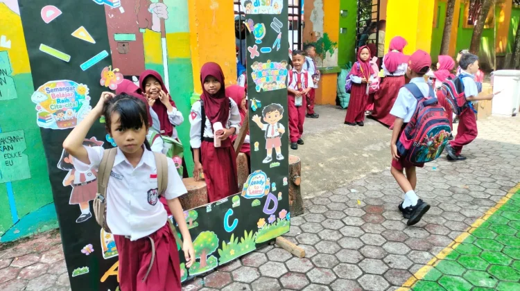 MPLS SDN 005 Nunukan Hadirkan Transisi Belajar Ramah Anak