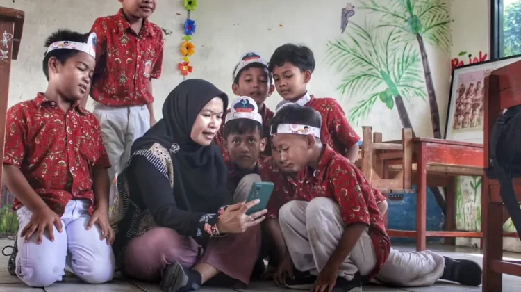 Sekolah Libatkan Orang Tua Atur Penggunaan Gawai Siswa
