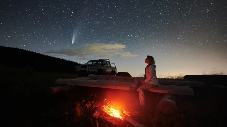 Siap-Siap! Puncak Hujan Meteor Perseid 2026 Dihiasi hingga 100 'Bintang Jatuh' per Jam