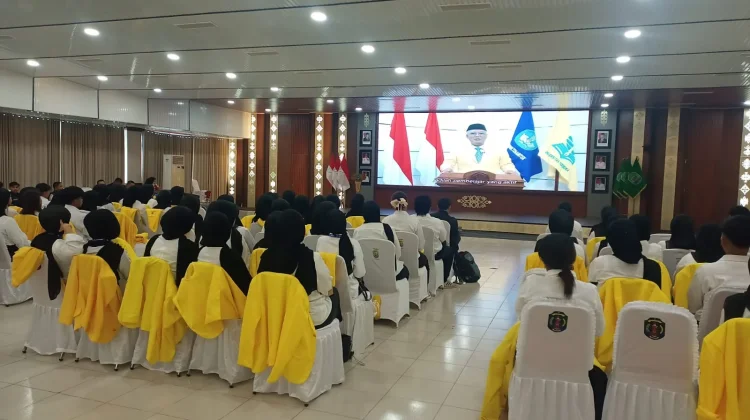 Kepala Dinas Kominfotik Kabupaten Nunukan Membuka Orientasi Studi Mahasiwa Baru