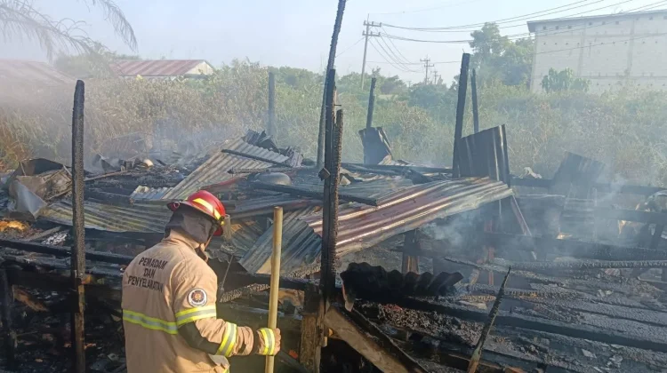 Kebakaran Rumah di Semengkadu, Seorang Warga Dikabarkan Meninggal Dunia