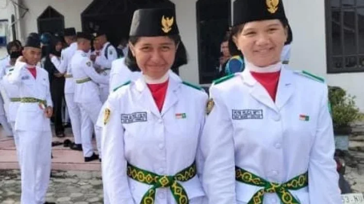Mengenal Dua Pembawa Baki Merah Putih, Ivanna dan Putri