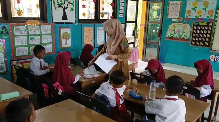 Pemerintah Buka Peluang PPPK Guru Jadi PNS