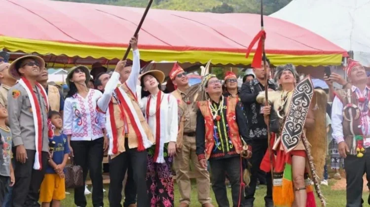 Bupati Irwan Apresiasi Eksistensi Suku Lundayeh Gelontorkan Bantuan Rp300 Juta