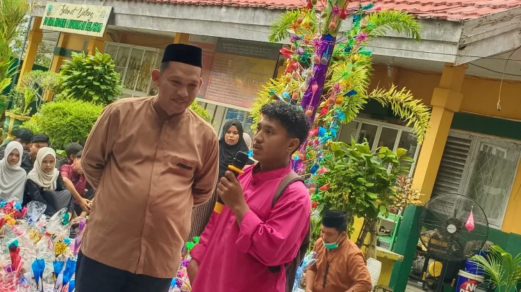 Ustaz Irfan Ajak Siswa Teladani Sifat Rasulullah