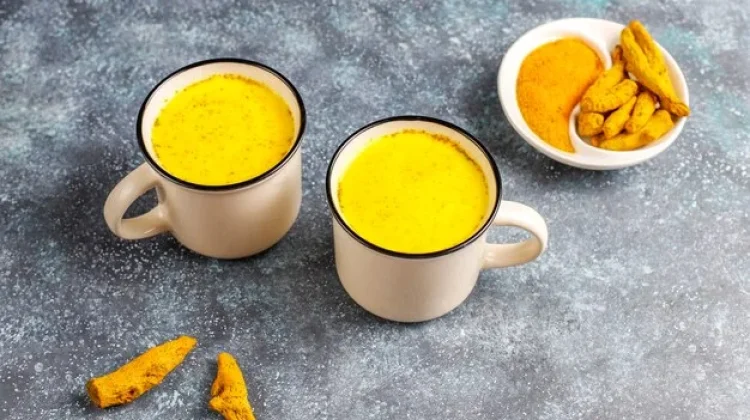 Manfaat Minum Susu Kunyit untuk Kesehatan