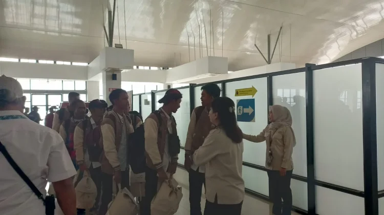 Para Pekerja Migran Indonesia SMK Go Global Diberangkatkan Tujuan Malaysia