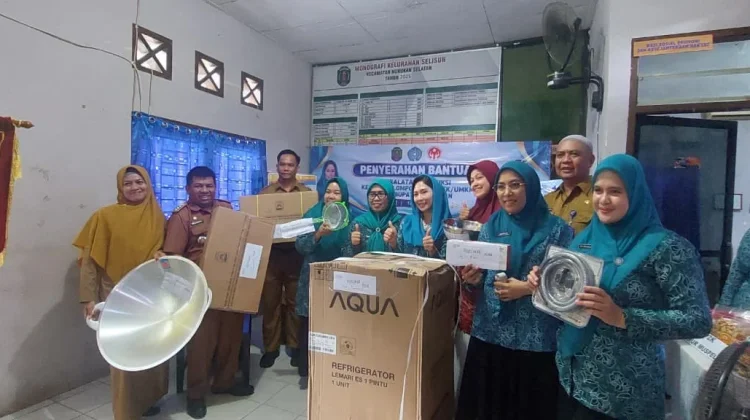 Bantuan Alat Dorong Produksi Olahan Makanan Kelompok Muslimah Selisun Meningkat