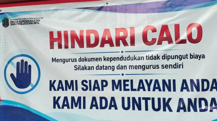 Disdukcapil Pasang Spanduk "Hindari Calo" Cegah Pegawai Main Mata