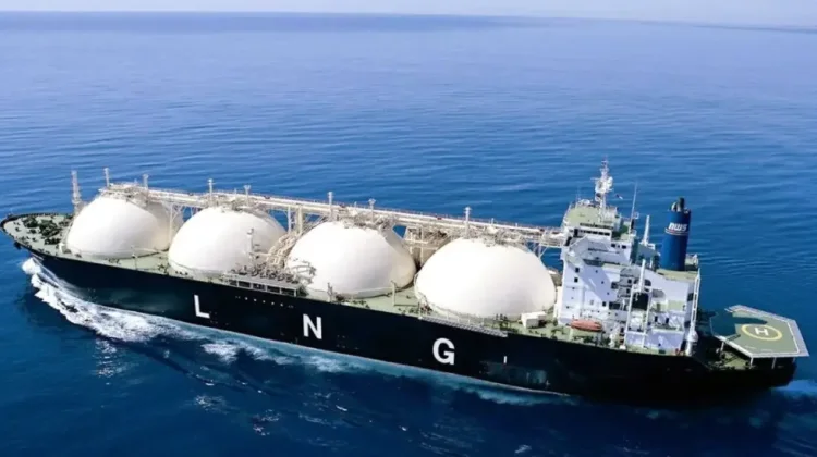 Kapal Pengangkut Gas (LNG/LPG): Teknologi Tinggi Pengangkut Energi Masa Depan