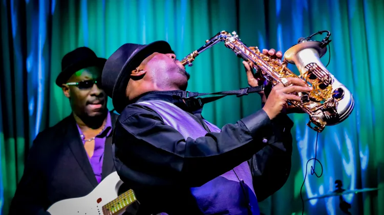 Apa Perbedaan Genre Musik Blues dan Jazz?