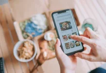 Kenapa Layar Hp Berbentuk Datar?