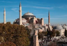 Hagia Sophia, Wisata Arsitektur Islam yang Menakjubkan di Turki