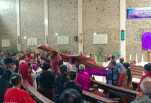 Frater Anselmus Ajak Umat Maknai Tri Hari Suci