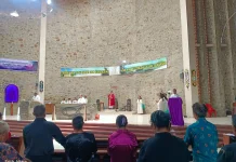 Lauretius Lise Hayati Kisah Sengsara Yesus Jumat Agung