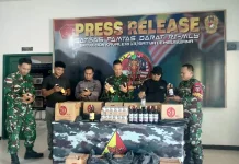 Ratusan Minuman Keras Ilegal Berhasil Digagalkan oleh Satgas Pamtas 13/SL